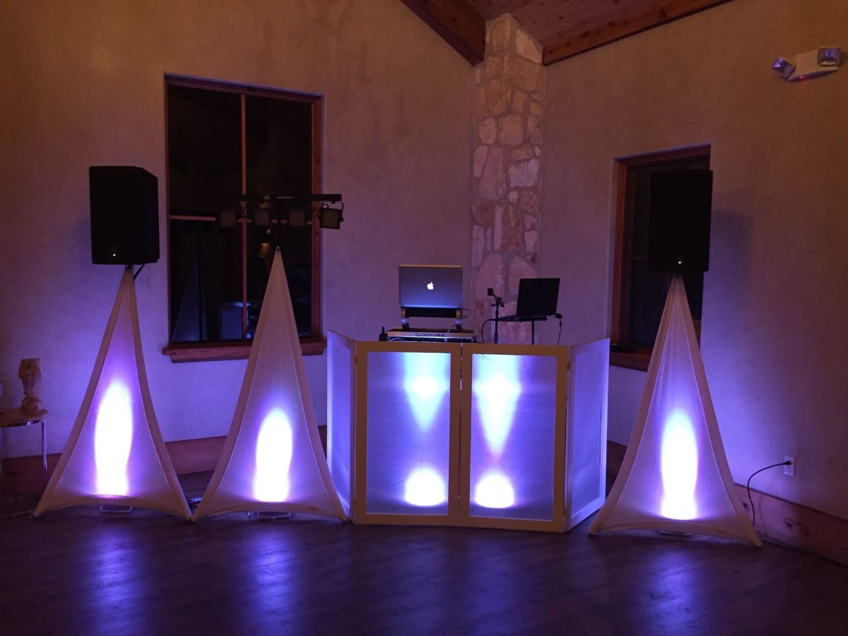 Ask Your Houston Wedding DJ These Questions Before Hiring Them